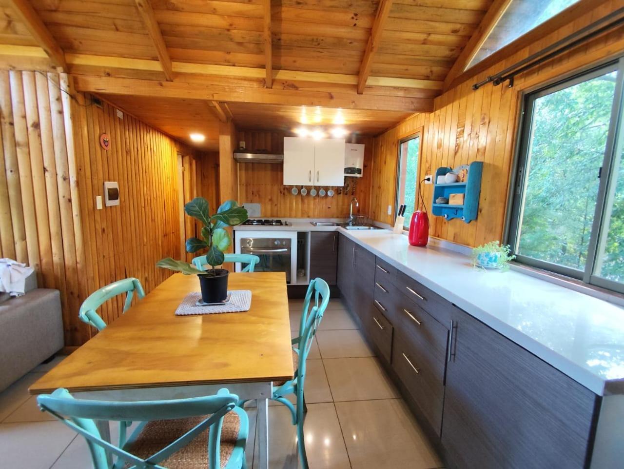 Cabañas Ayalén con vista al Lago Pucón Esterno foto