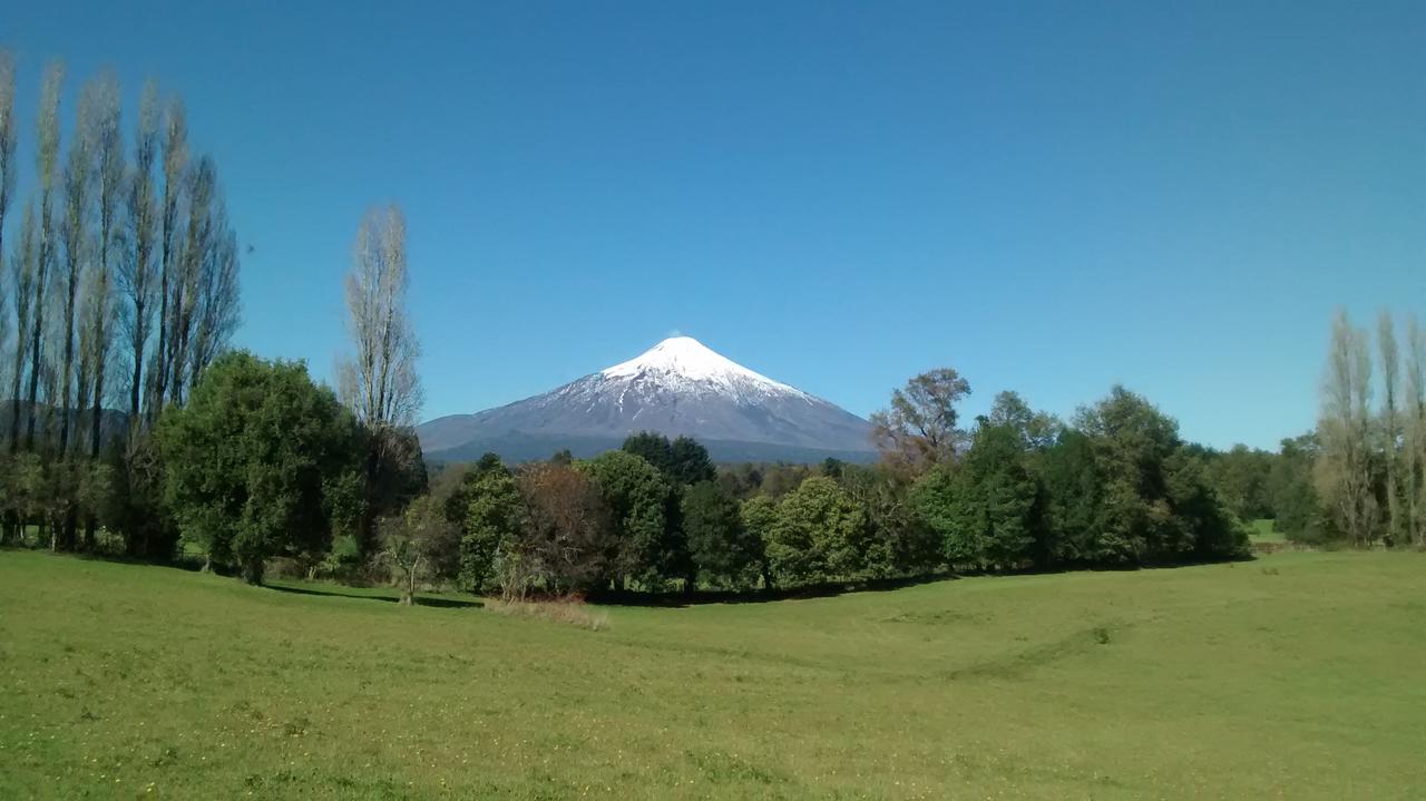 Cabañas Ayalén con vista al Lago Pucón Esterno foto