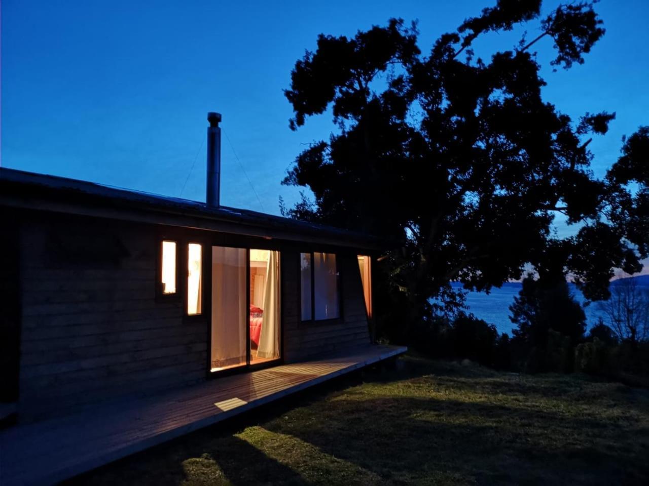 Cabañas Ayalén con vista al Lago Pucón Esterno foto